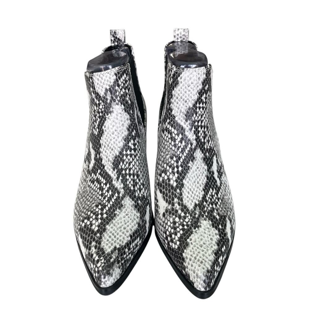 Blondo Emelia Waterproof Pointed Toe Stacked Heel Faux Snakeskin Booties Size 8M